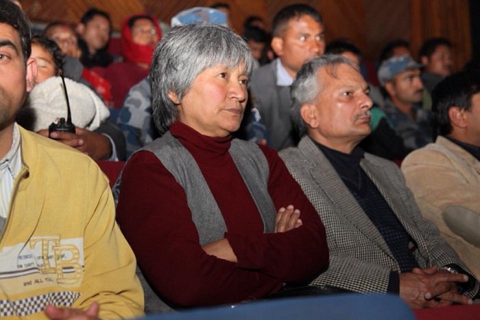 नयाँ पार्टी बनाउदा रिसले जुत्ता हानेः हिसिला यमी