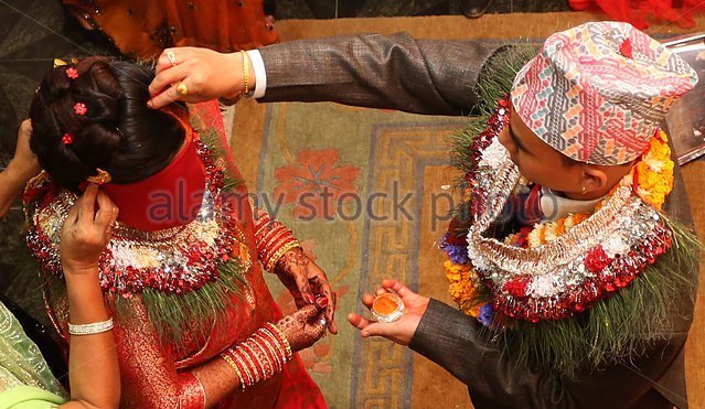 एउटै बिध्यालयमा शैक्षिक शत्रमा २४ जना विद्यार्थीले बिबाह पक्षी विध्यालय छोडे