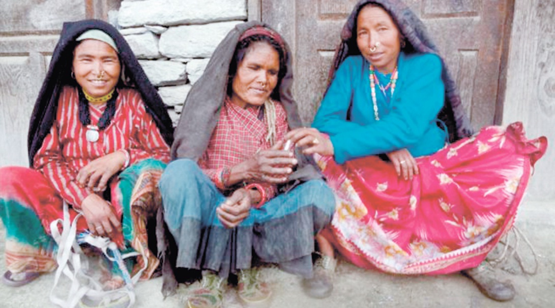 कर्णालीको विकासका लागि पहिलोपटक बनाइएको योजनामा दश वर्षमा १० प्रतिशत आर्थिक वृद्धिको लक्ष्य