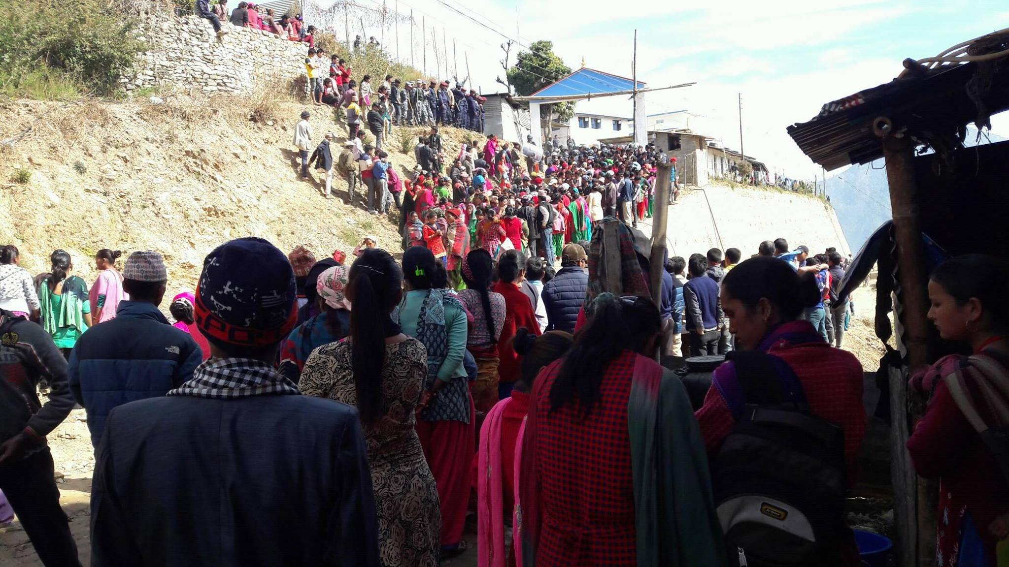 राधिका सुनारको हत्यारालाई कारवाईको माग गदै महिला आन्दोलित