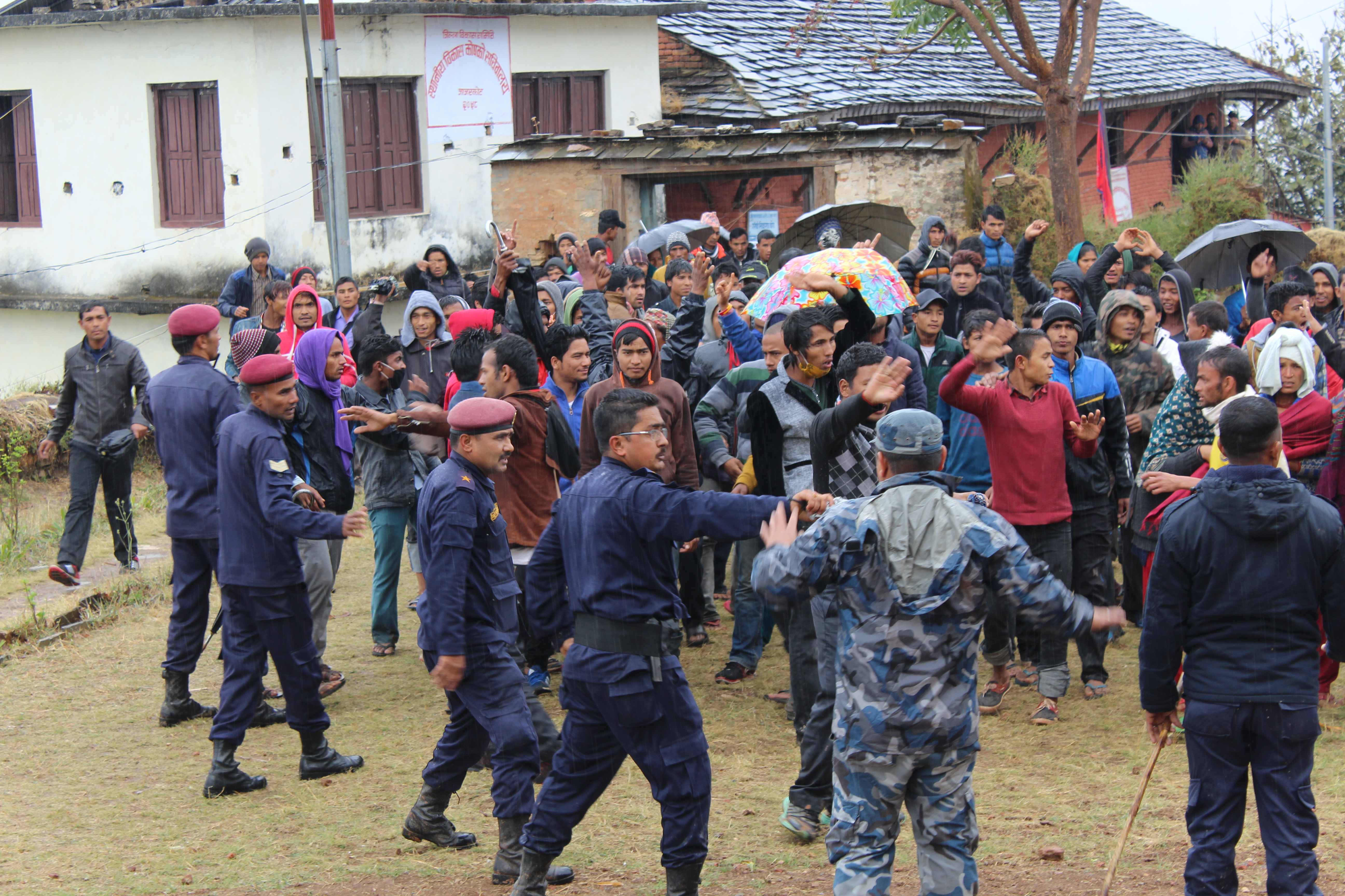 वस दुर्घटनामा मृत्यू हुँनेको संख्य २६ पुग्यो,पिडितद्धारा आन्दोलन