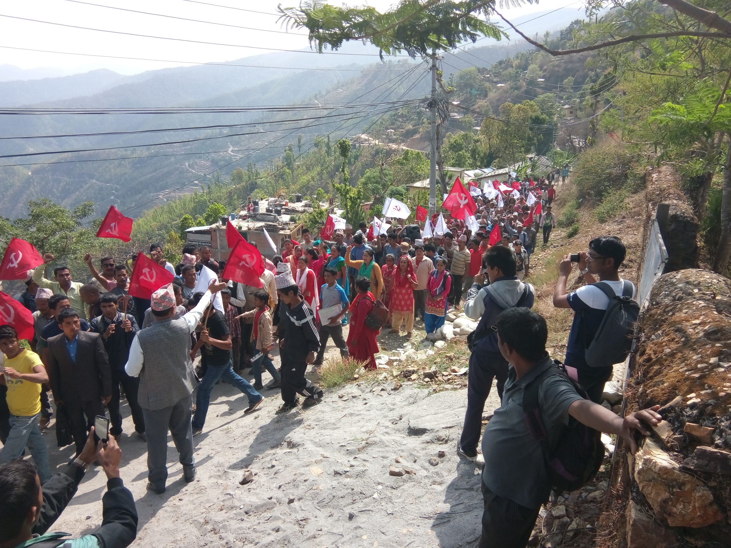 भेरी नगरपालिका मा यसरी मनोनय दत्र्ता गर्र्यो नेकपा माओवादी केन्द्रले ।