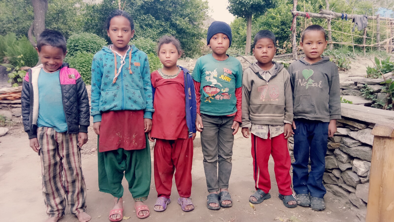 डोल्पाका झन्डै दर्जन अनाथ बालबालिका सहारा विहिन