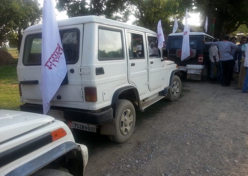 तराईमा चुनाव  प्रचार–प्रसारमा भारतीय गाडी छ्यापछ्याप्ती