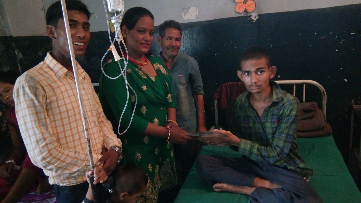 आकाशलाई वचाउन भेरीखवर मिडियाका अध्यक्षको सहयोग