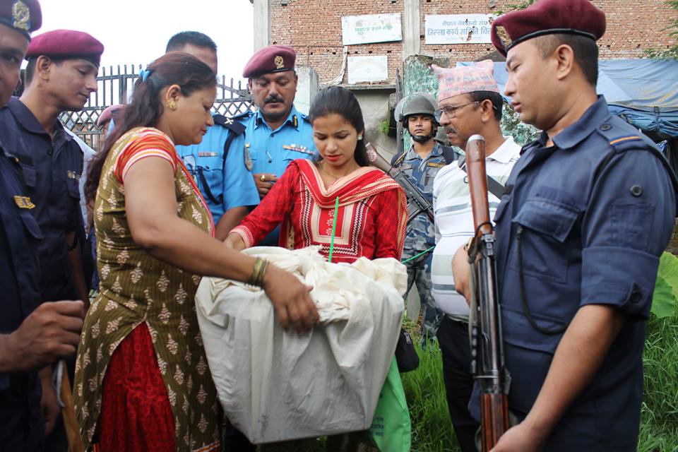मतपत्र च्यातिनु अघि भरतपुरको अवस्था, कसको कति भोट ?