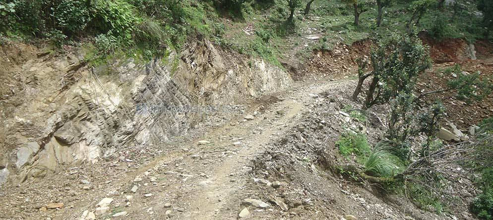 कामै नगरी २३ लाख भुक्तानी चेक भेटियो