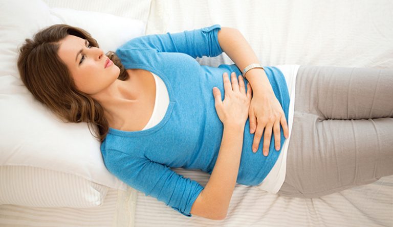 के तपाईमा सेतो पानी बग्ने समस्या छ ? यसरी हटाउनुहोस्