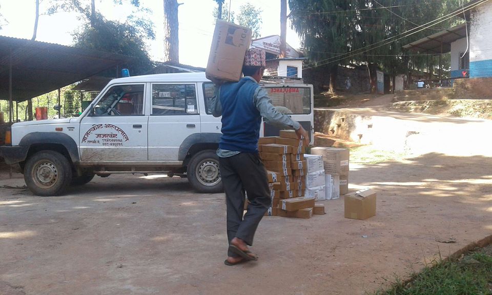 समाचार प्रभाव , औषधी ,स्वास्थ्यकर्मीको टोली भाईरल प्रभावित क्षेत्रमा