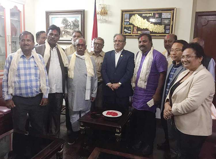 बाँकेका केन्द्रीय तहका मधेसी नेता माओवादी प्रवेश