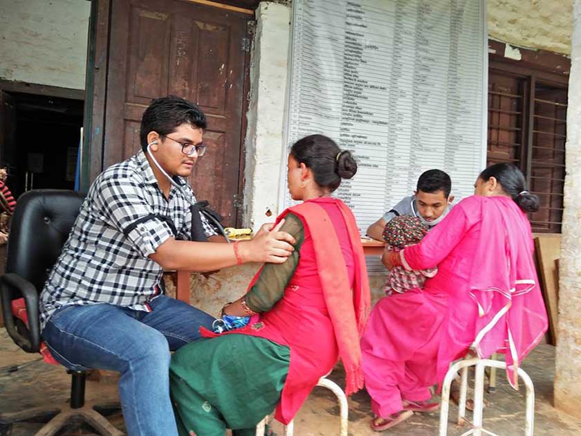 डा केसीको सर्मथनमा जाजरकोटका डाक्टरहरूद्वारा सरकारी कक्ष बहिस्कार