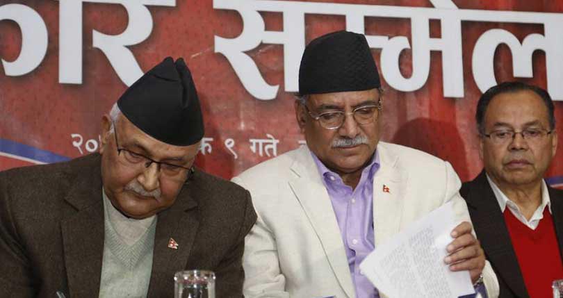 ओली र प्रचण्डको एउटै बोलीः कुनै पनि निहुँमा चुनाव सार्न मिल्दैन