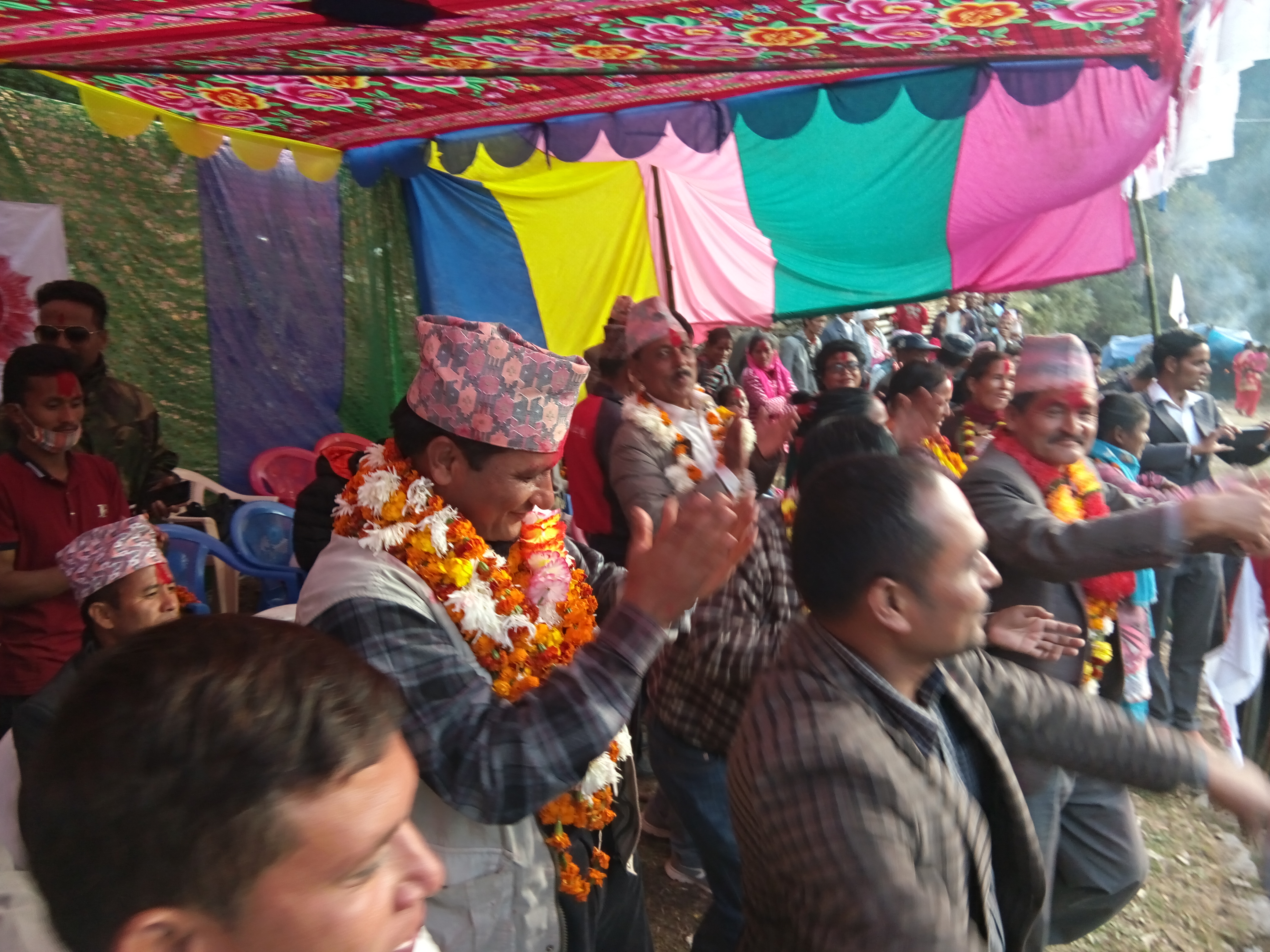 जसले हरायो, उसैलाई जिताउन चुनावी प्रचारमा