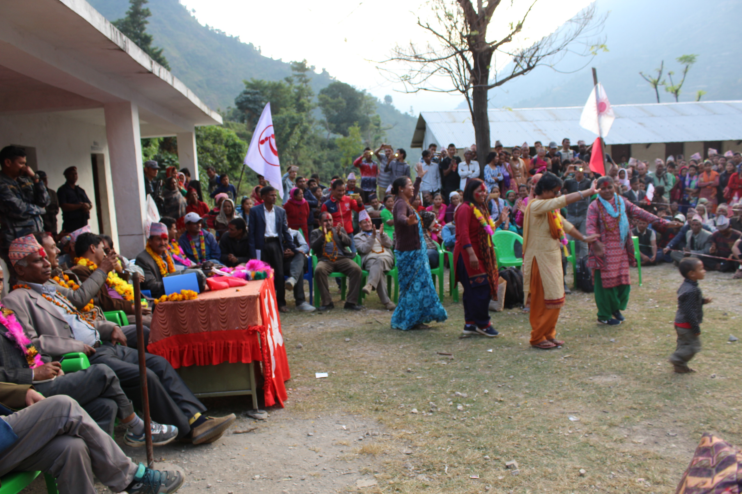 एमालेका नेताले माओवादीलाई भोट मागेपछि