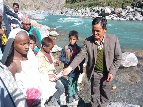 जाजरकोट क्षेत्र न १ बाम गठबन्धन प्रदेश सभा सदस्य उम्मेदवार गणेश प्रसाद सिंह बाट कृया खर्च रकम सहयोग ।