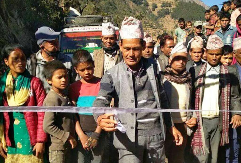 गाउँ, गाउँमा सडक सञ्जाल जोड्दै त्रिवेणी नलगाड नगरपालिका