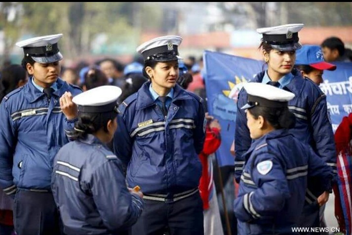 ट्राफिक प्रहरी भन्छन्, तलबले लुगा धुने कि पेट पाल्ने