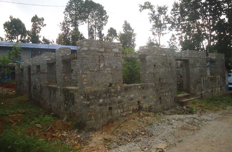 किन पेश्की रकम लिएर काम छोड्दै भाग्दै गर्छन् निर्माण व्यवसायी