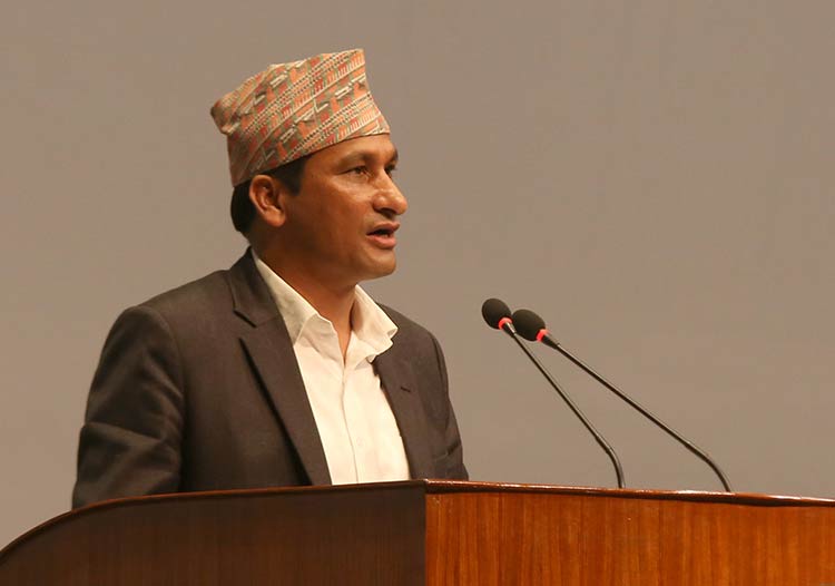 ‘वनको संरक्षणसँगै उपयोग आवश्यक छ’   मन्त्री बस्नेत