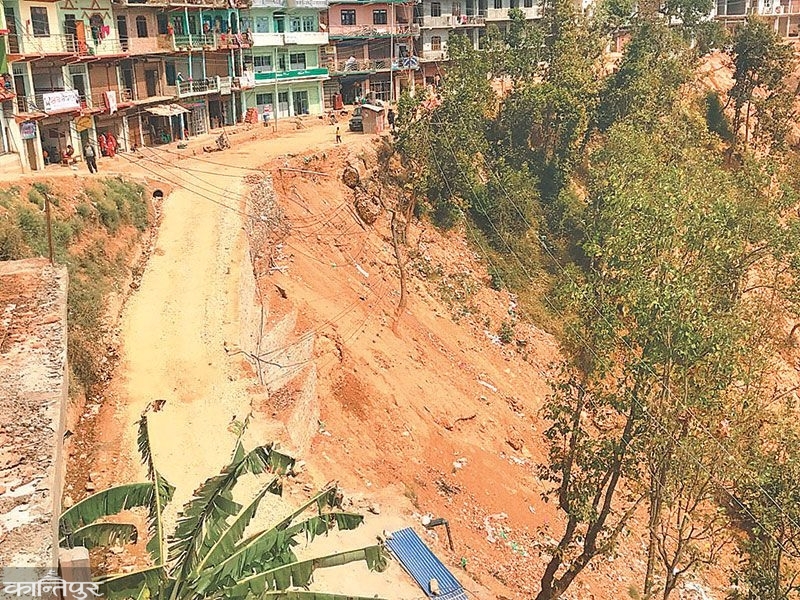 सडक निर्माणमा अवरोध