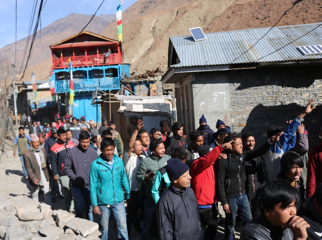 डोल्पामा आन्दोलनकारीले गरे पत्रकारमाथि आक्रमण