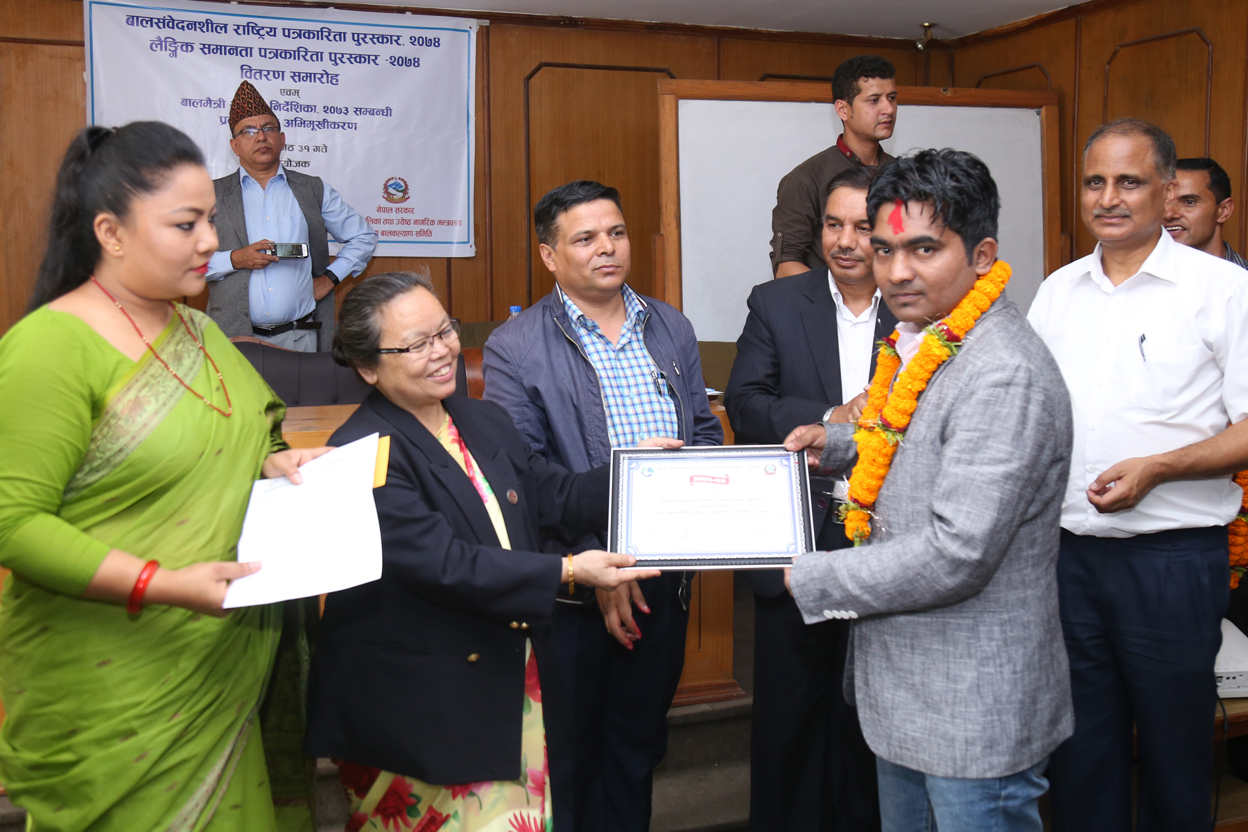 Journalist Darnal bags ‘Child Sensitive National Journalist Award, 2018’