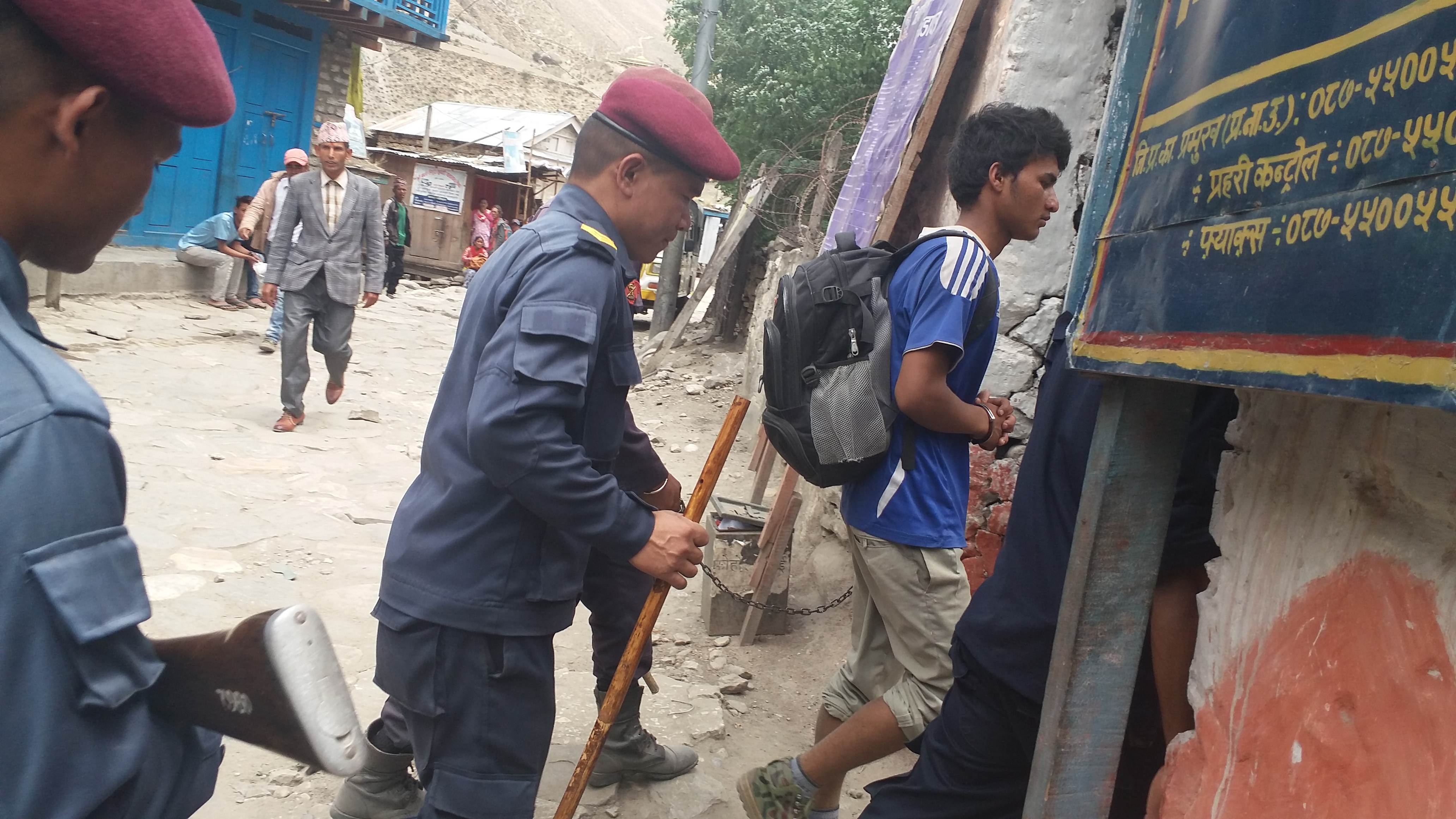 चन्दा माग्न हिडेका विप्लव कार्यक्रता सँु पानीबाट पक्राउ