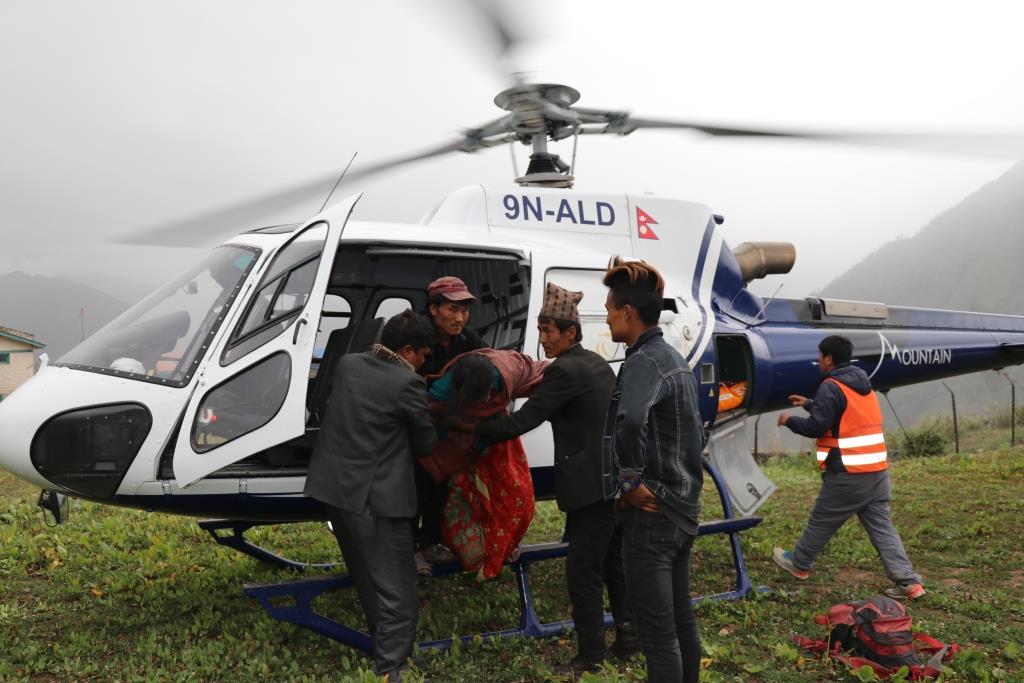 हुम्लामा हेलिकप्टरद्वारा सुत्केरीको उद्धार