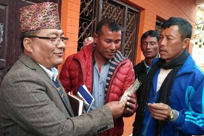 नापी र मालपोतका कर्मचारीको  मिलेपतो ,  पैसा असुलेर राजमार्ग बेच्नेदेखि सुकुम्बासी बनाउनेसम्म