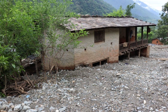 बाढीले वडा अध्यक्ष घरबार विहिन
