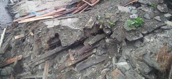 डोल्पामा भेरीगोठ भत्कीदा २५ वटा भेडा,बाख्रा मरे ४ लाख बराबरको क्षती