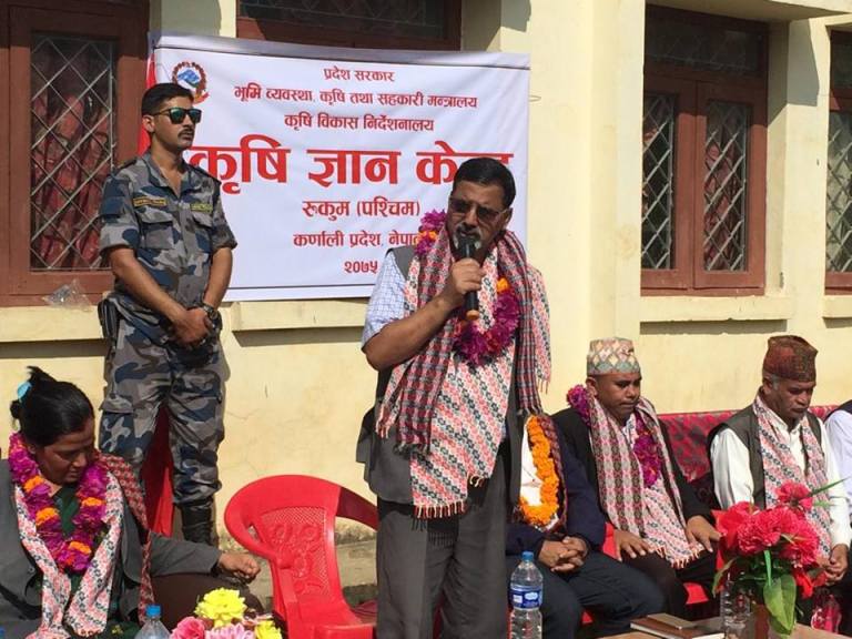 रुकुममा सडक निर्माण गर्ने नाममा डोजर चलाउन नपाइने