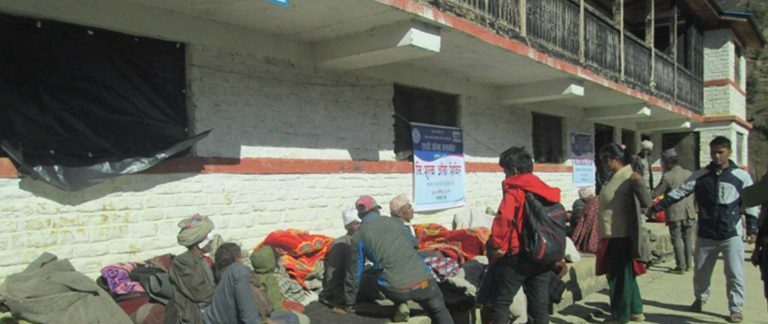जुम्लाको ग्रामीण क्षेत्रमा आँखा शिविर, तीन सयभन्दा बढीको चेकजाँच