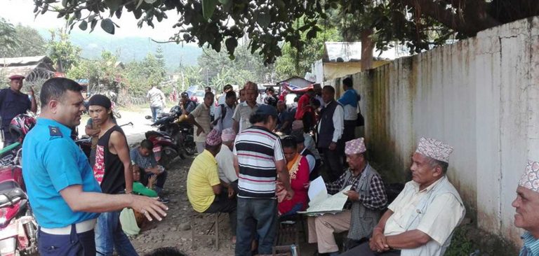 सुर्खेत मालपोत कार्यालयमा लेखापढी गर्न नपाइने