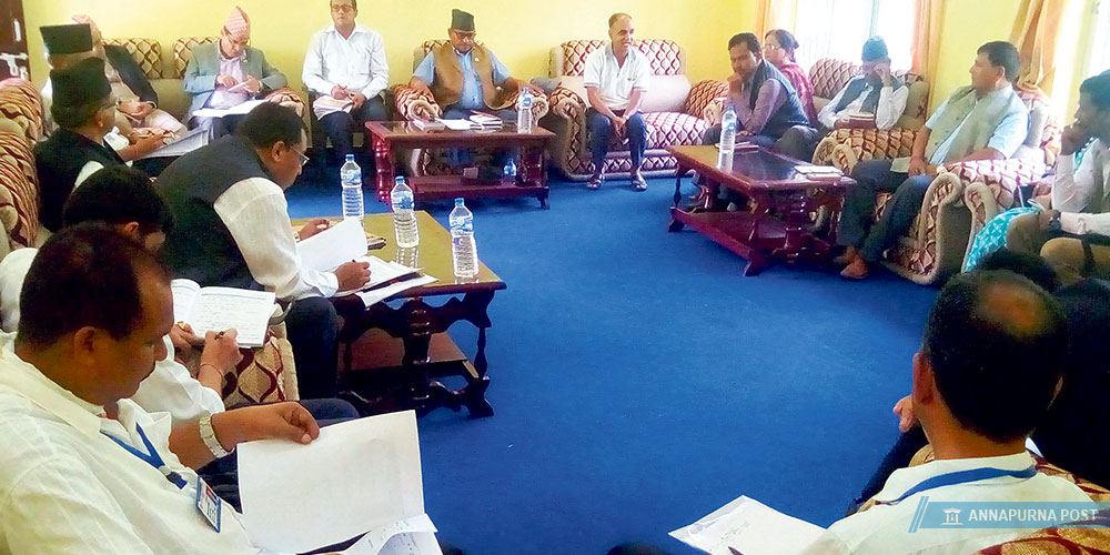 सरकारलाई लगाम लगाउँदै संसदीय समिति