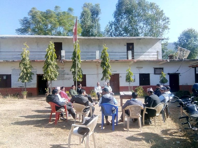तलब नपाएको भन्दै शिक्षकहरु पेन डाउन गरेर वस्दा विद्यार्थीको पढाई प्रभावित