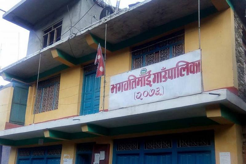 गाउँपालिकामा अनिश्चितकालीन तालाबन्दी