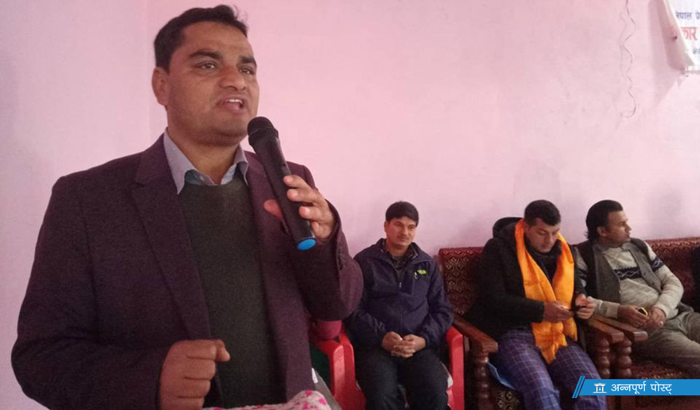 कम बोलेर काम गर्न प्रधानमन्त्री ओलीलाई पौडेलको सुझाव