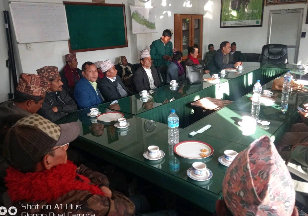      केन्द्रको बिबाद मिलाउन जनप्रतिनिधी काठमाण्डौँ
