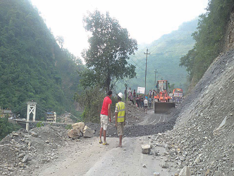 अर्बौंका ९९ ठूला आयोजनामा गम्भीर लापर्बाही, कर्मचारी र ठेकेदारको सेटिङमा जता हेर्‍यो , त्यतै त्रुटि