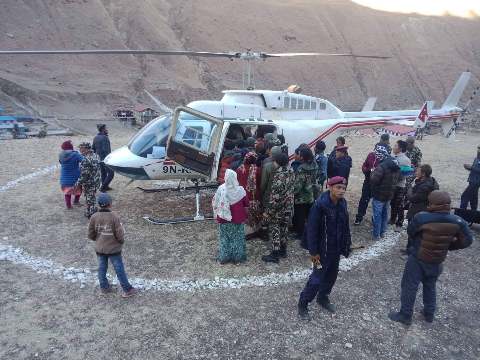 हेलिकप्टरबाट सुत्केरीको उद्धार