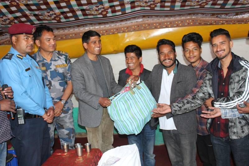 हावा, हुरीबाट घर,बास उजाडिएकालाई जाजरकोटमा राहत संकलन