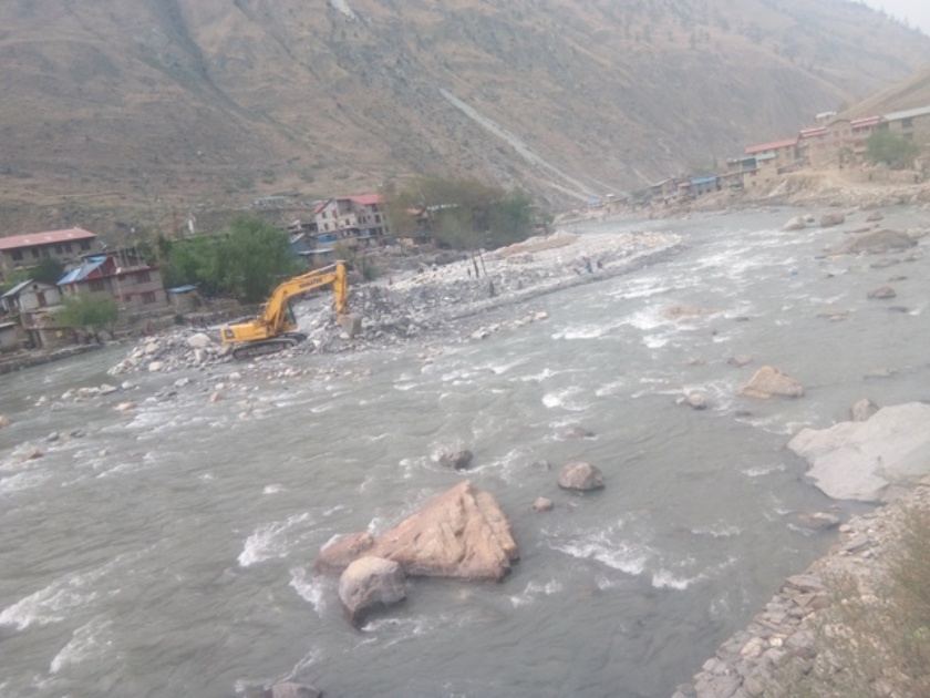 नदीको भेलसँगै बग्दै करोडौं बजेट