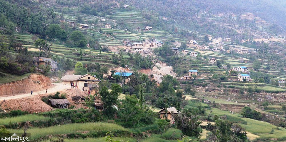 सडक पुग्यो, समृद्धि पुगेन