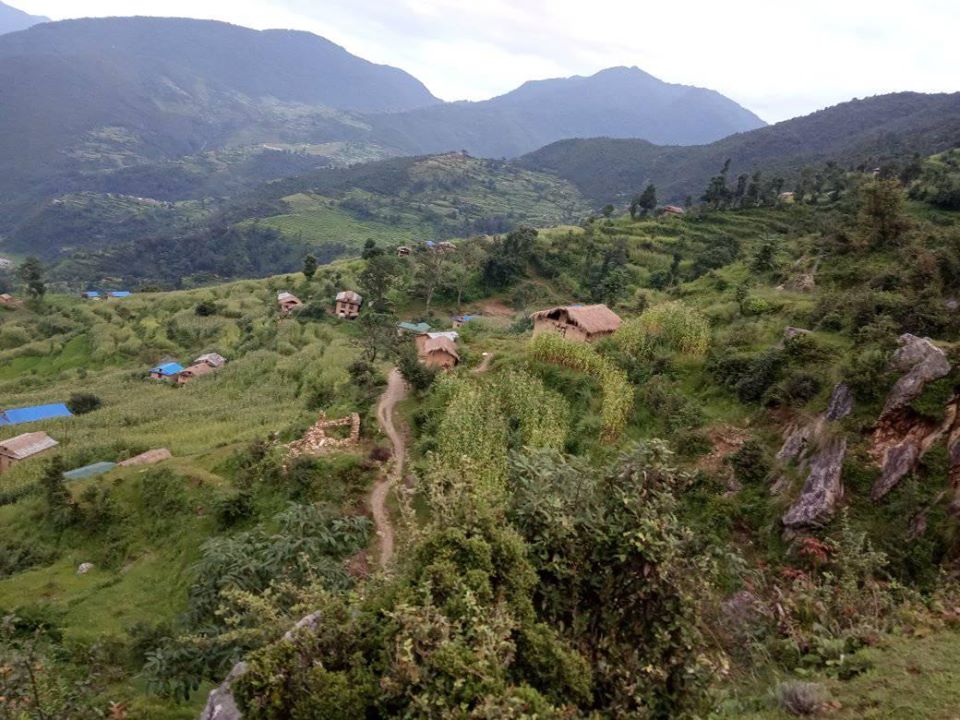 किन गाउँमा रिर्ता घर ?