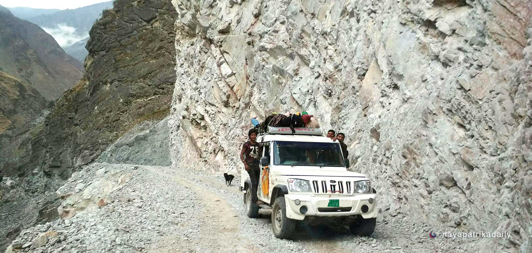 दोब्बर भाडा असुल्दै जीप व्यवसायी, १४ किमी सडकमा ८०० भाडा