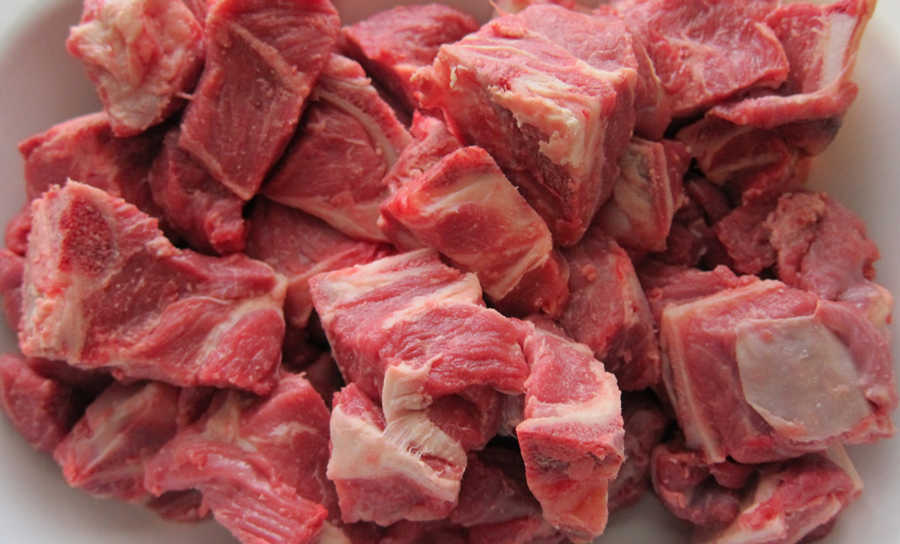 चाडपर्व नजिकिँएसँगै आकाशियो मासुको मुल्य