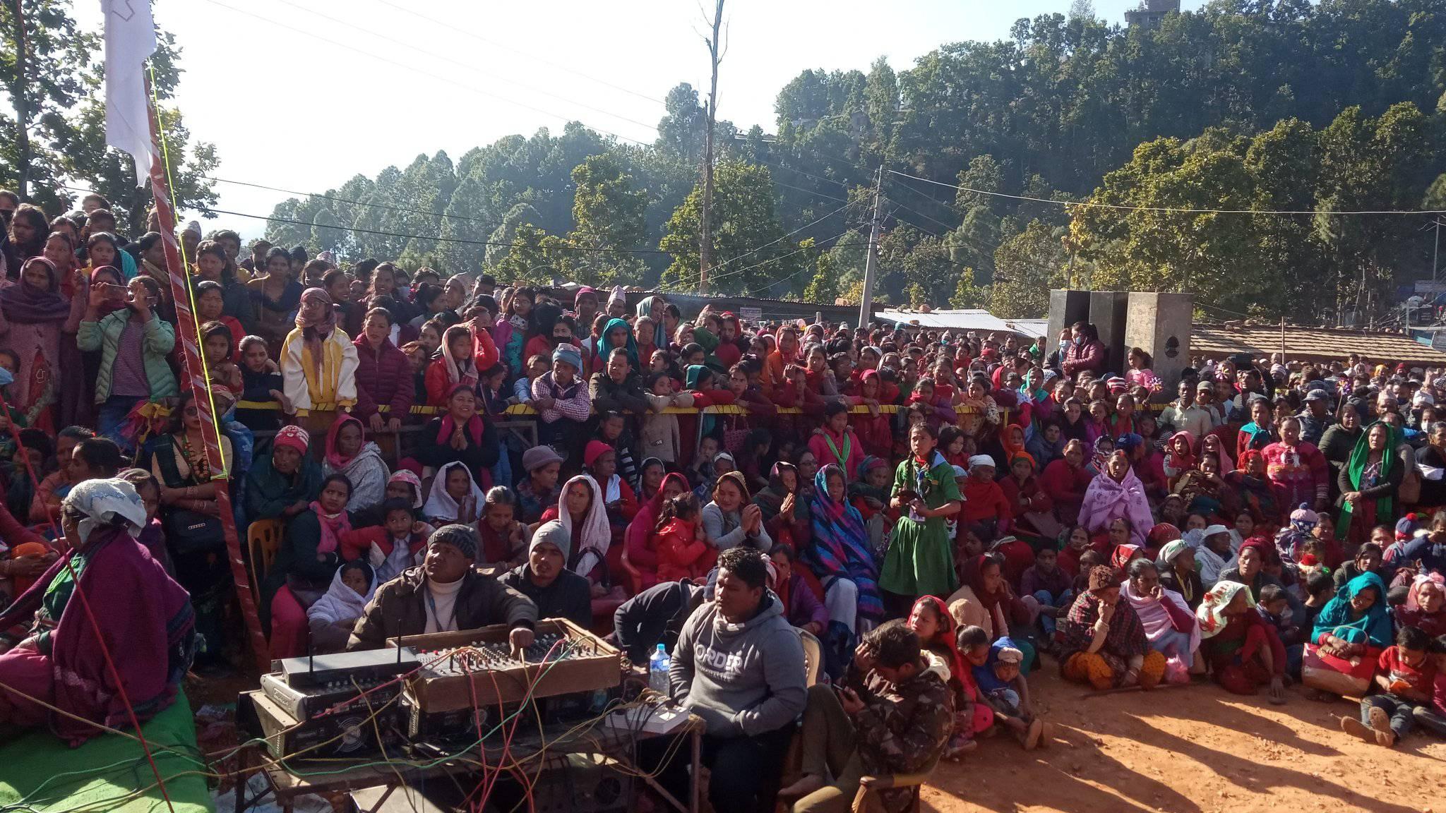 जब रमाईलो मेलामा गायक दुर्गा विकले “यो मन जल्दैछ” गाएपछि………………………