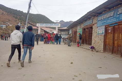 राति अस्पतालमा लुकेर नर्सहरूको भिडियो खिचेपछि स्वास्थ्यकर्मी तनावमा