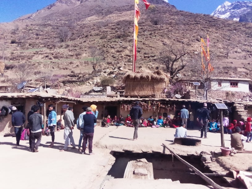 कोरोना विरुद्ध ः छल मष्ट शरणमा सर्वसाधारण ( फोटो फिचर)